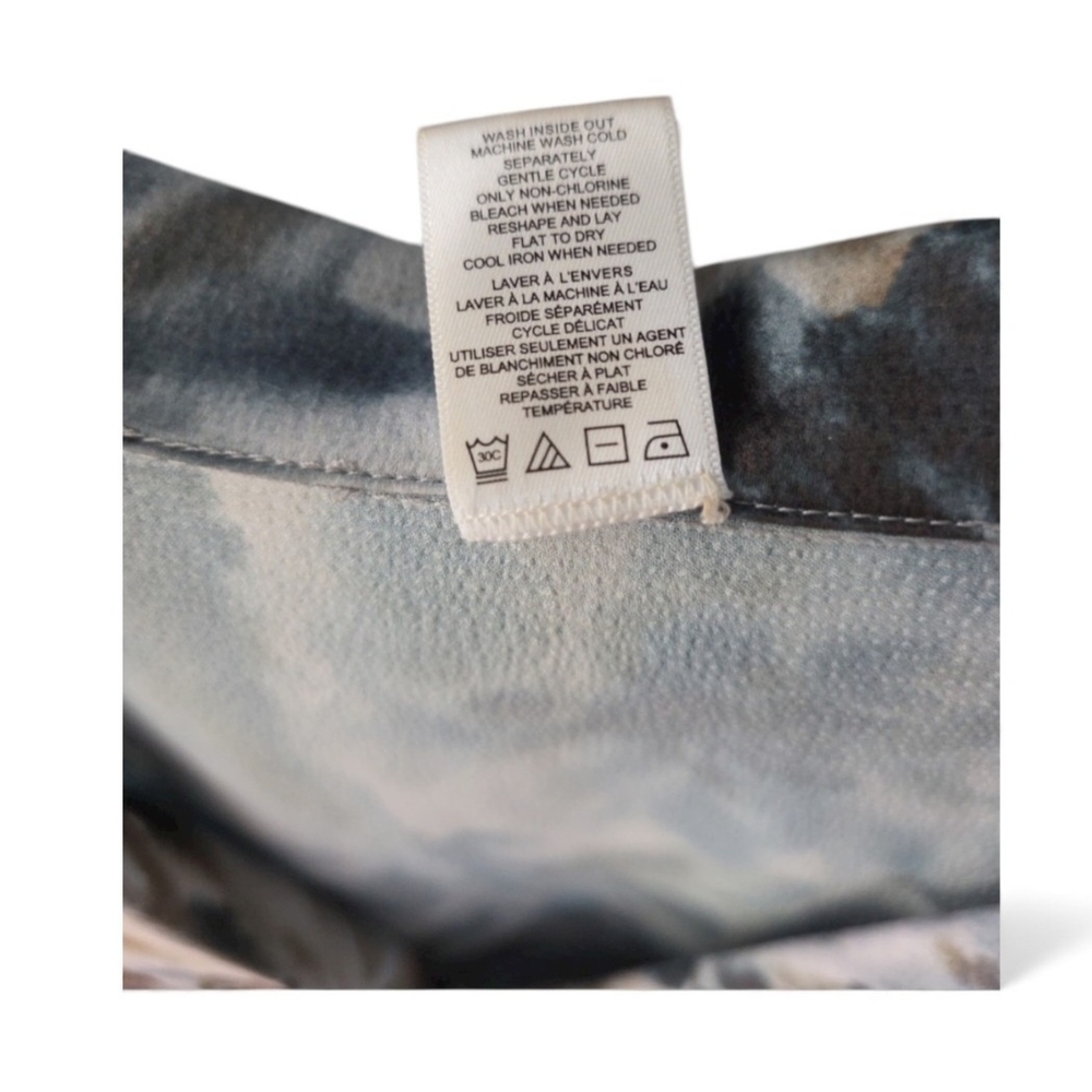 MarlaWynne Floral Gray Blouse - Picture 8 of 8